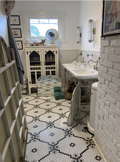 Residential bathroom floor with Rose Modage Pinnacle Hexagon Pattern