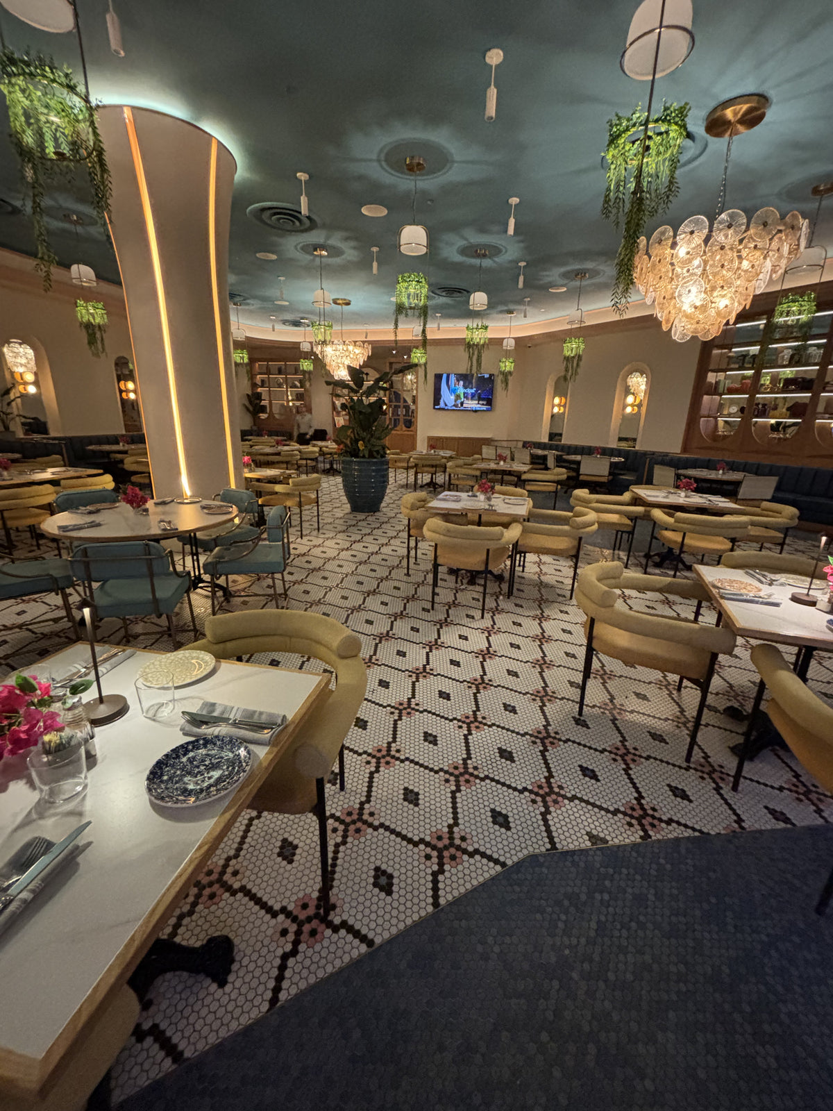 Paris Hotel Restaurant floor with Rose Modage