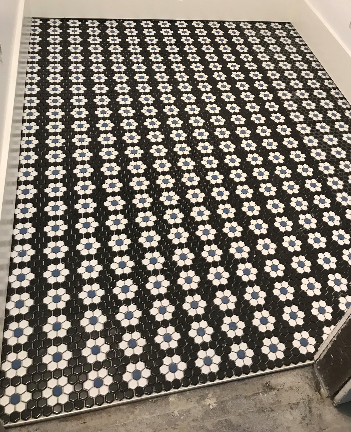 Residental installation of the Nine Rose Pattern.